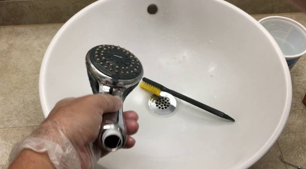 Is Using a Handheld Shower Head Advisable?